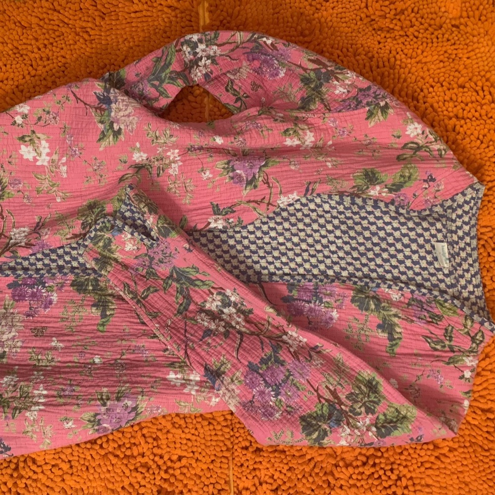 🌸SUPER CUTE🌸 Pink floral quilted jacket -super cute